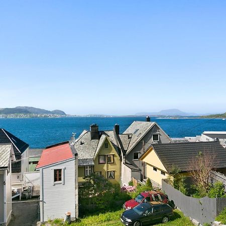 Sentrum Leilighet Alesund Exterior photo
