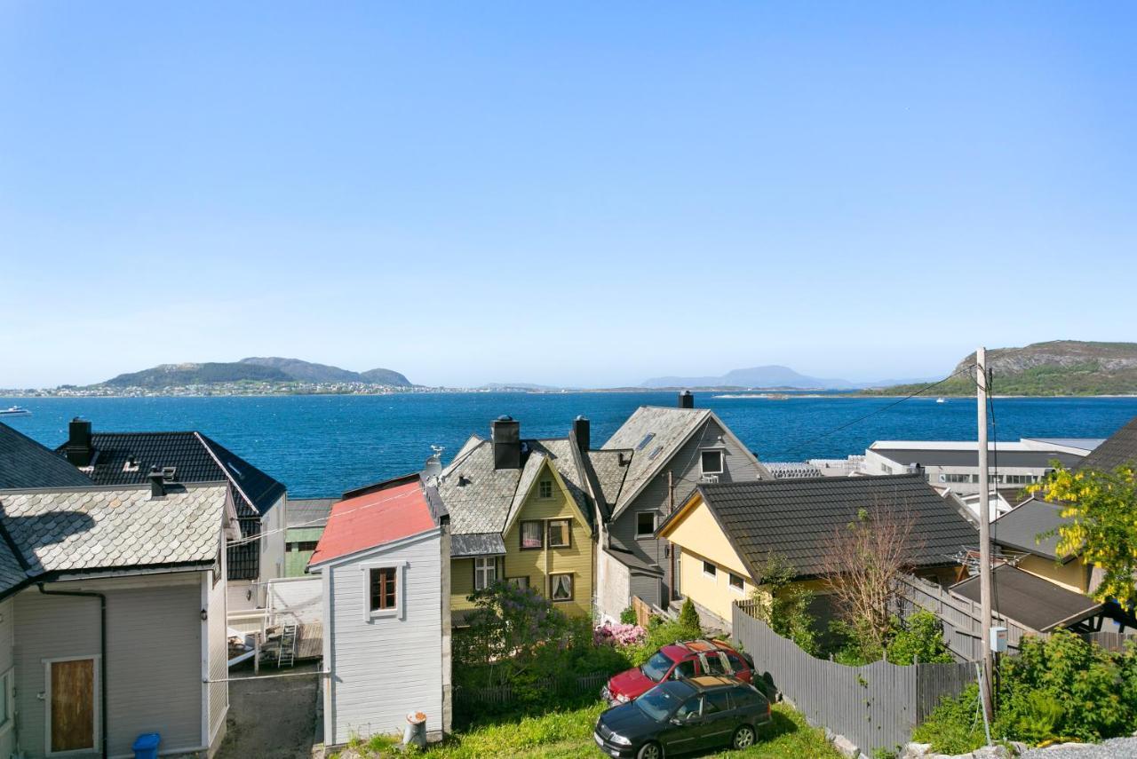Sentrum Leilighet Alesund Exterior photo